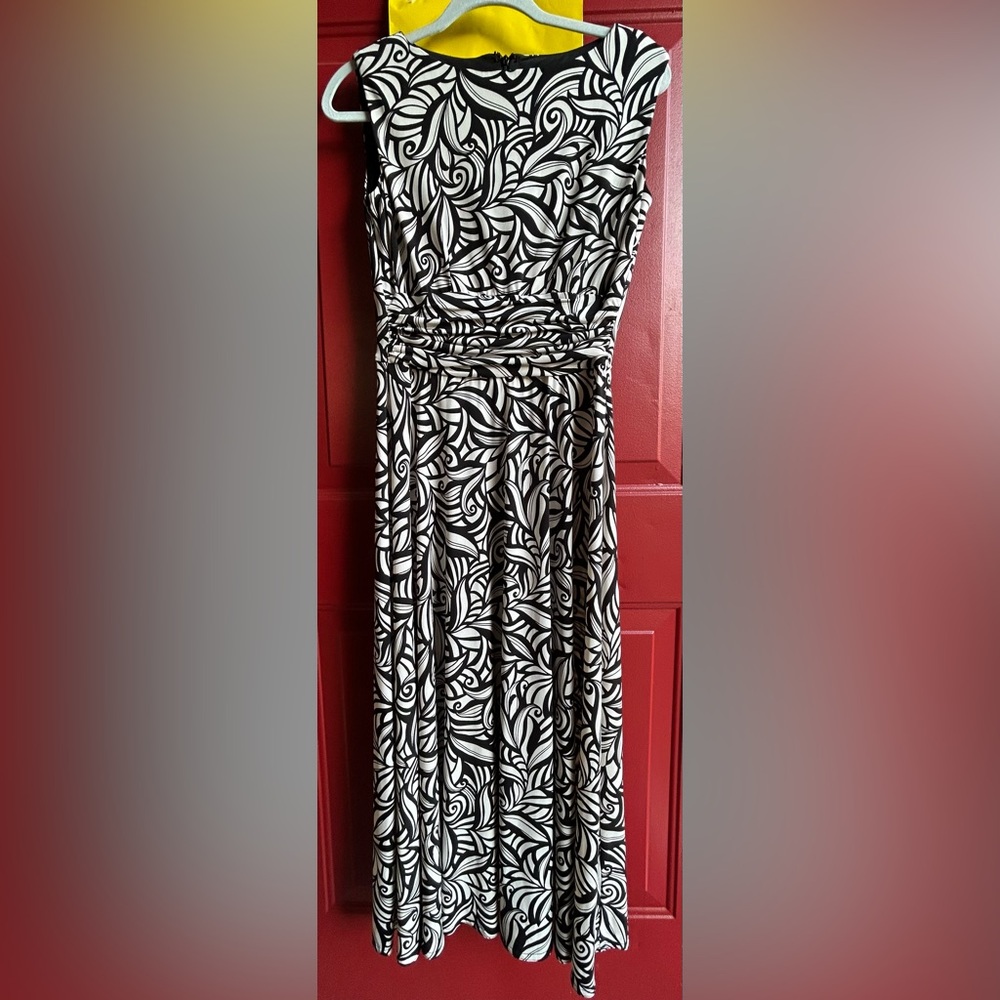 Jessica Howard Black and White Abstract Dress - Women’s - Size 6